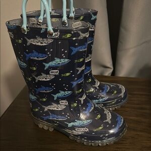 Kids Shark Print Rain Boots— light up!!